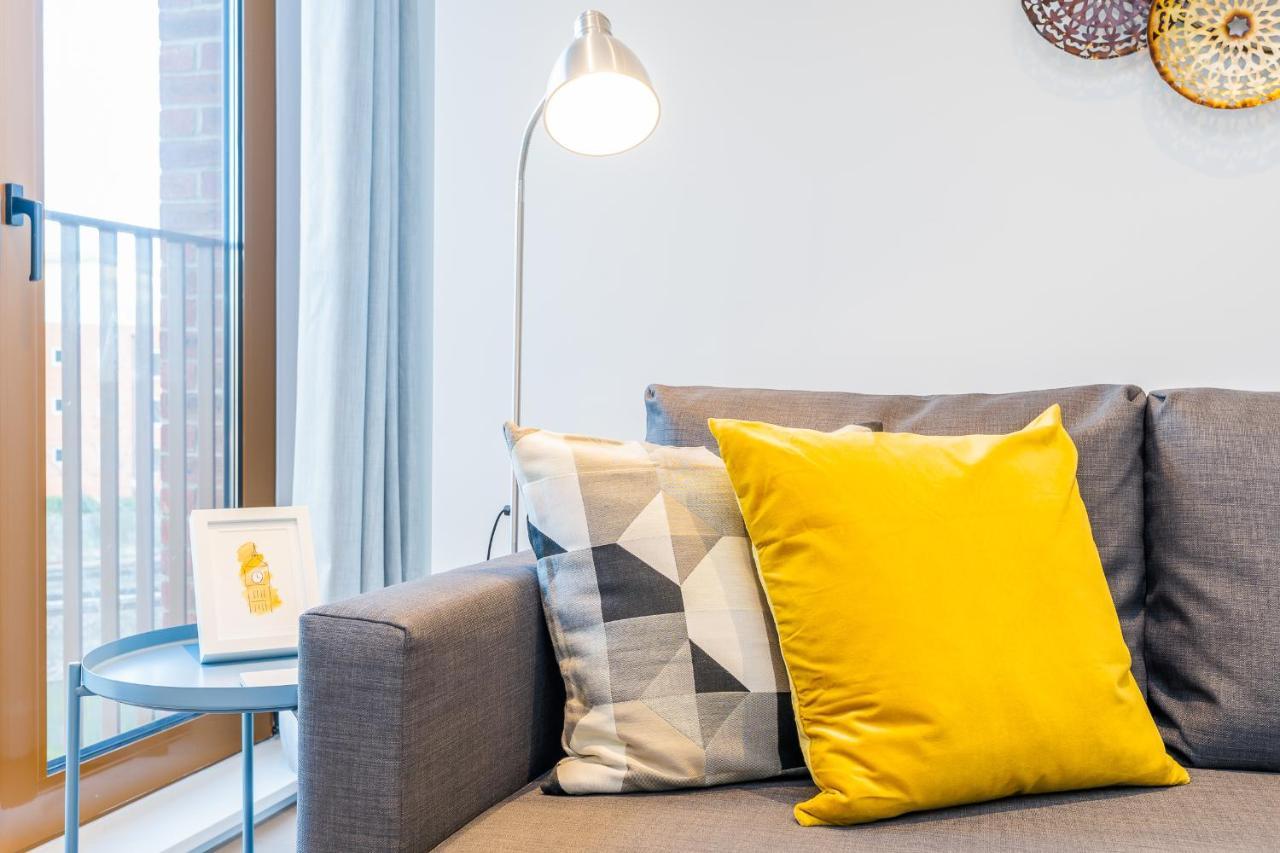 St Albans 2 Bed Luxury City Apartment, 5 Mins Walk To Train & Allocated Parking Exterior foto